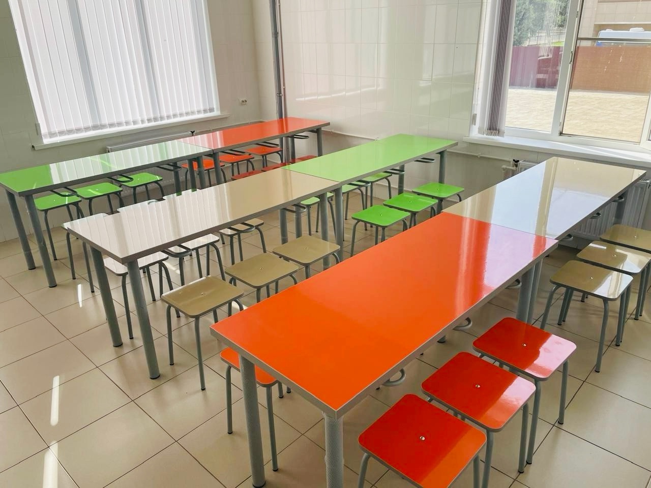 Изображения столовой.